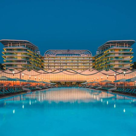 패러그래프 리조트 앤 스파 셰크베틸리, 오토그래프 컬렉션 외부 사진 The hotel at night
