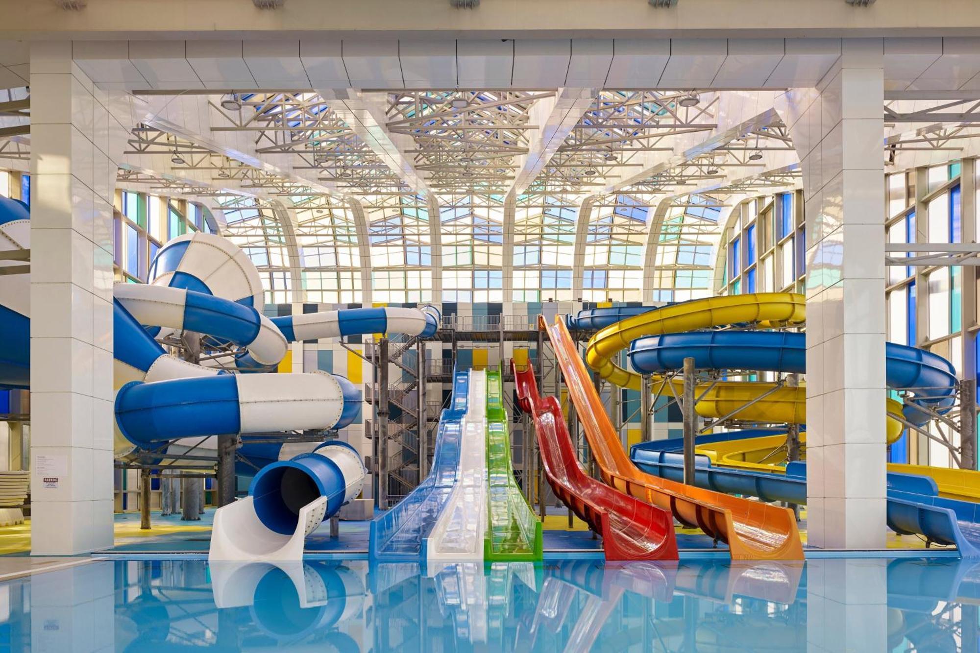 패러그래프 리조트 앤 스파 셰크베틸리, 오토그래프 컬렉션 외부 사진 Aquamarine water park
