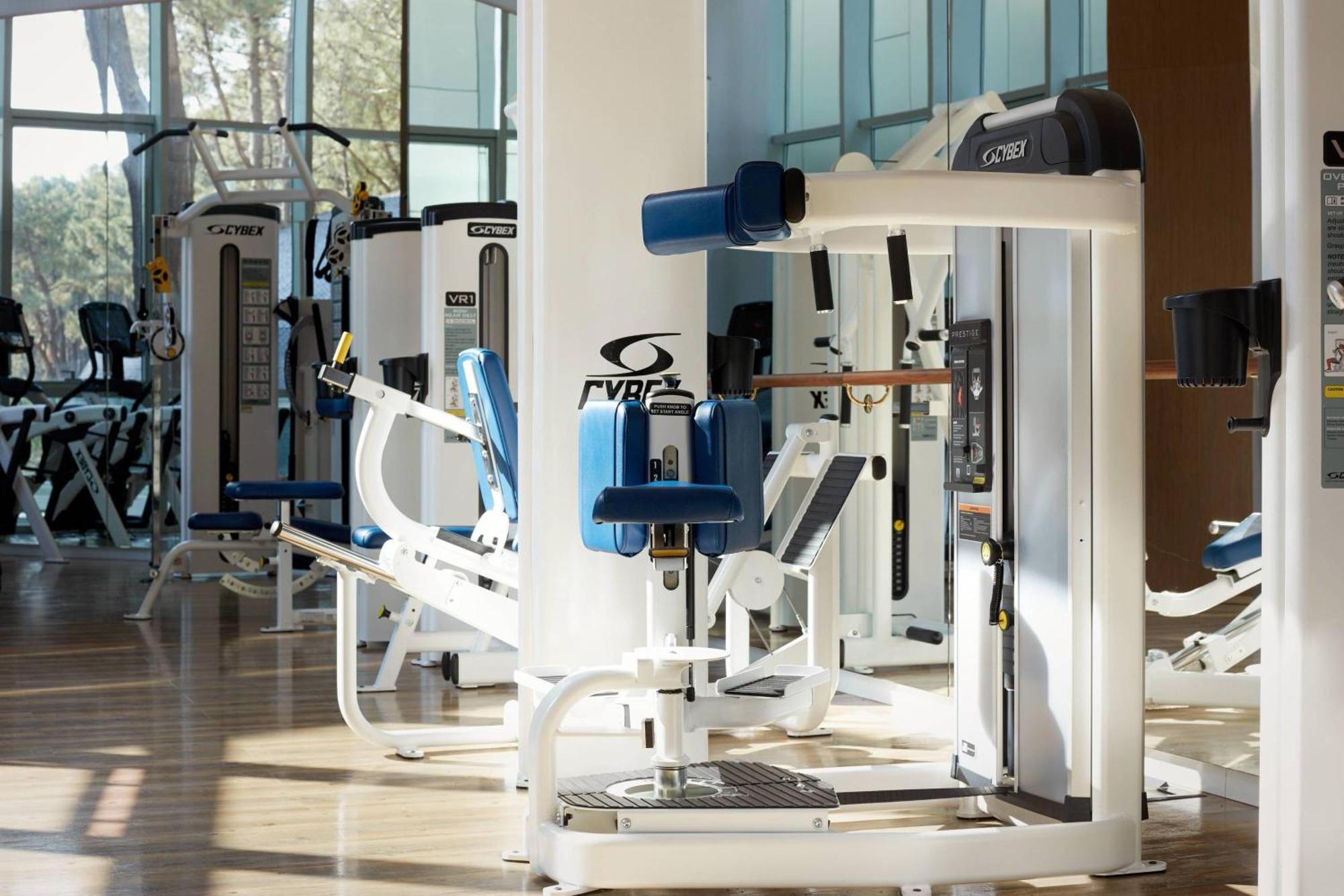 패러그래프 리조트 앤 스파 셰크베틸리, 오토그래프 컬렉션 외부 사진 A leg press machine
